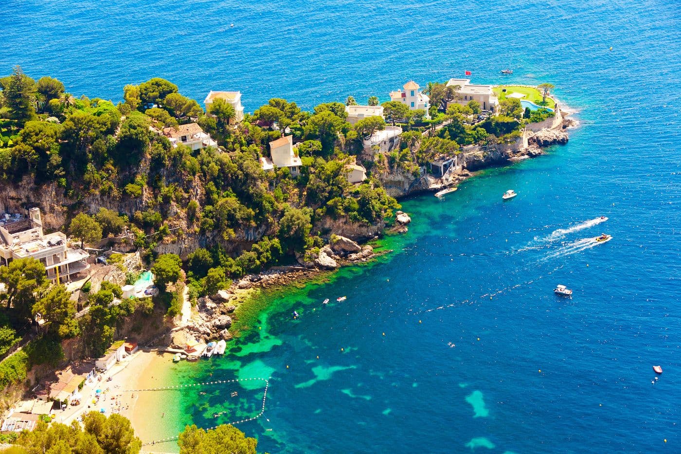 LOCATION DE VOILIERS & CATAMARANS