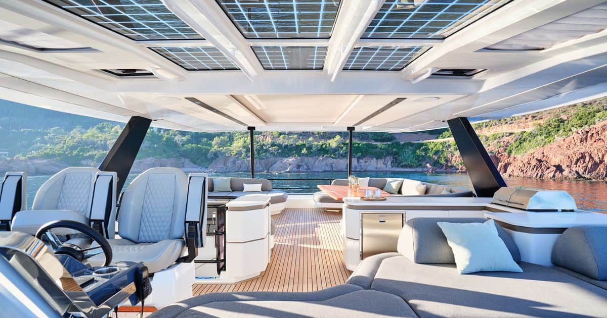 Power 80, un Flybridge d'un confort inégalé