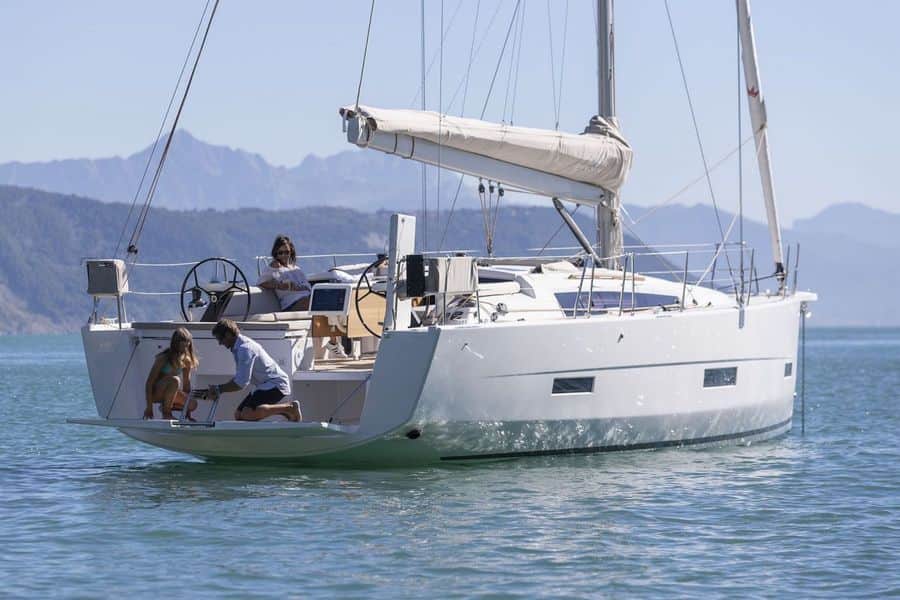 Dufour 430 - 3 cab. "Lucie"