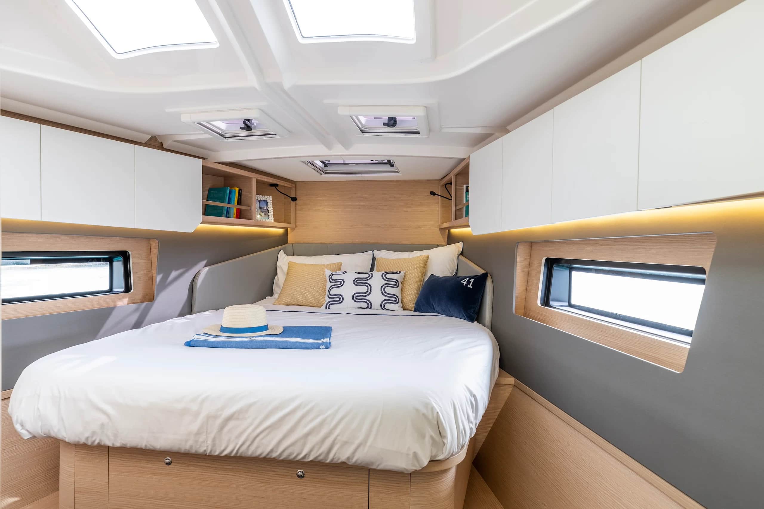 Dufour 41, une cabine propriétaire ultra lumineuse et spacieuse
