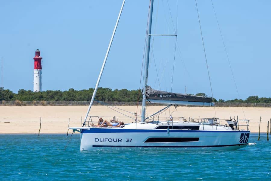 DUFOUR 37